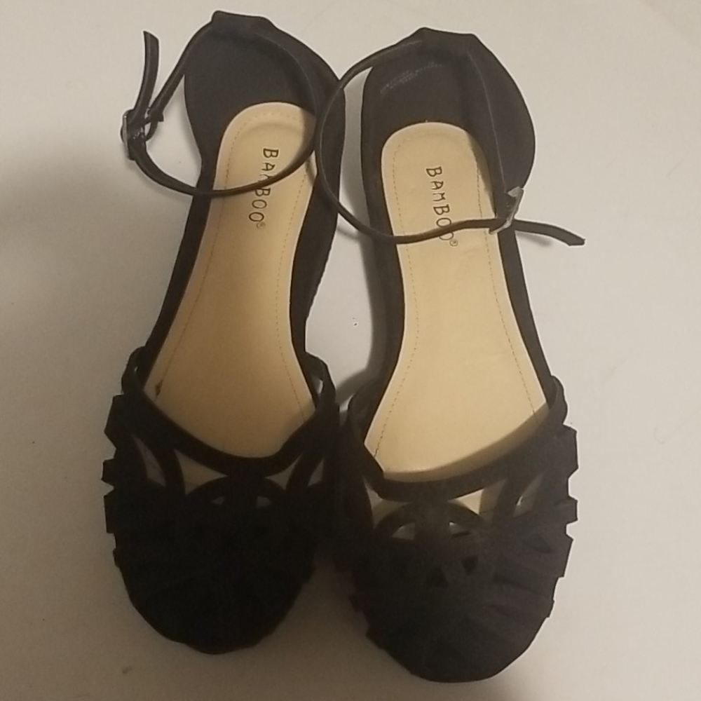 Closed toe cut out sandal
